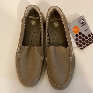 canvas crocs